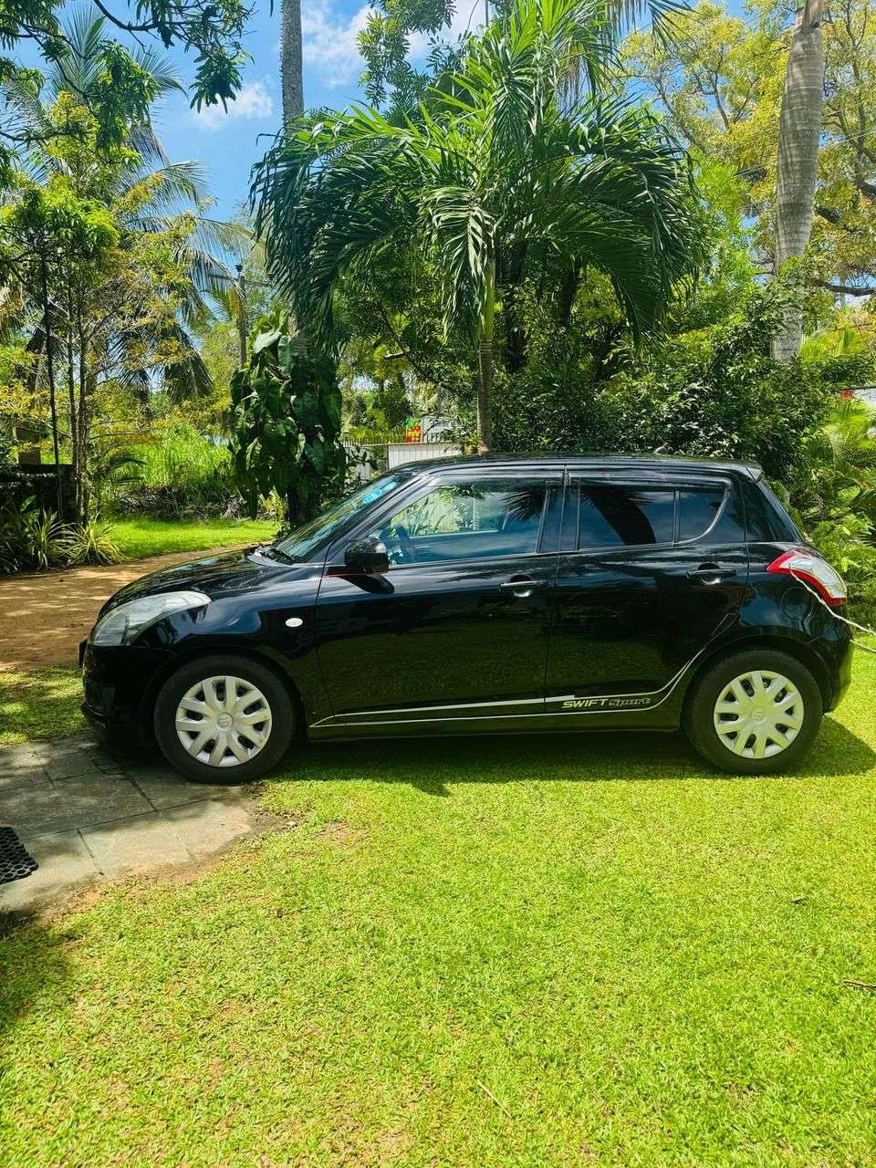 Suzuki Swift 2012 - photo 11
